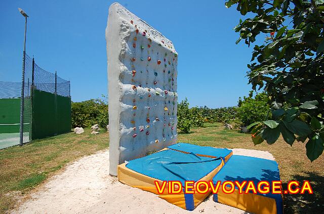 Cuba Cayo Santa Maria Melia Cayo Santa Maria A climbing wall.