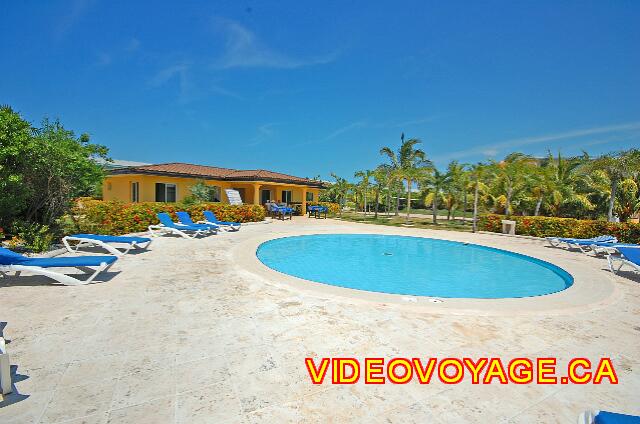 Cuba Cayo Santa Maria Melia Cayo Santa Maria Otra piscina de poca profundidad. Había un club de niños antes.