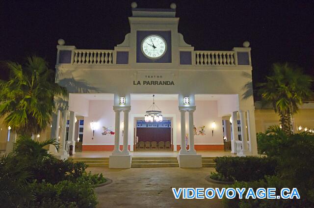 Cuba Cayo Santa Maria Memories Azul / Paraiso La noche