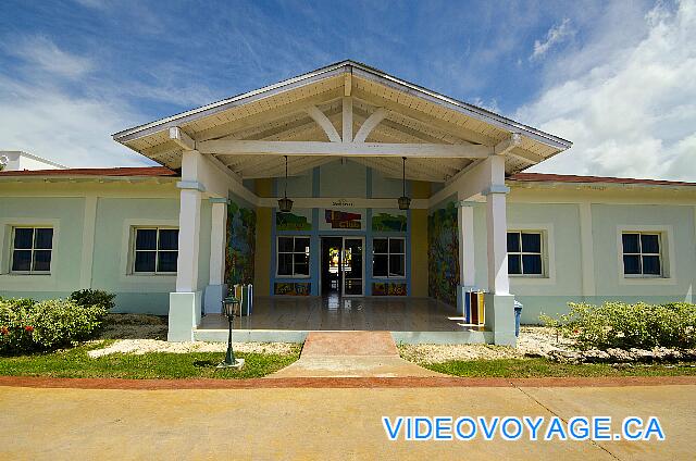 Cuba Cayo Santa Maria Memories Azul / Paraiso El frente de la mini club.