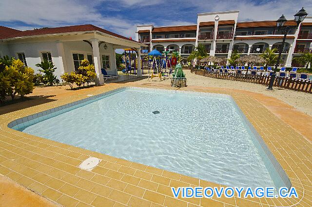 Cuba Cayo Santa Maria Memories Azul / Paraiso Piscina para niños para los más jóvenes, vallado para una mejor vigilancia.