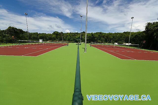 Cuba Cayo Santa Maria Memories Azul / Paraiso Las dos pistas de tenis iluminadas de la sección Paraiso