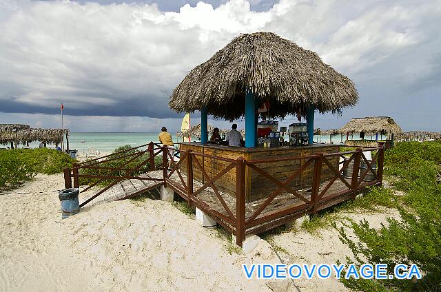 Cuba Cayo Santa Maria Memories Azul / Paraiso Uno de los bares en la playa.