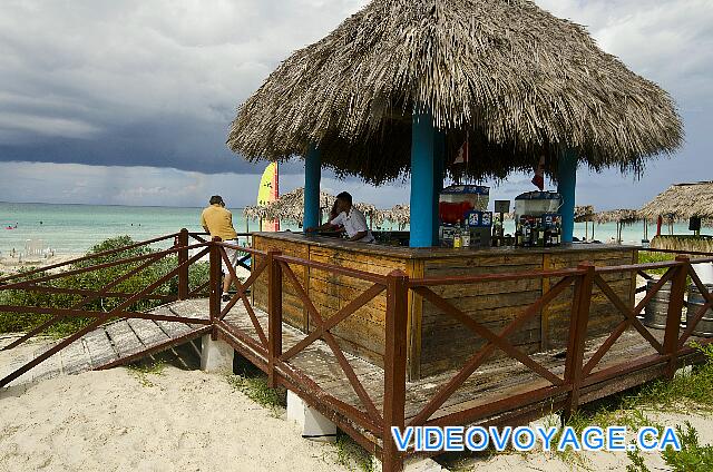 Cuba Cayo Santa Maria Memories Azul / Paraiso Un des bars sur le bord de la plage.