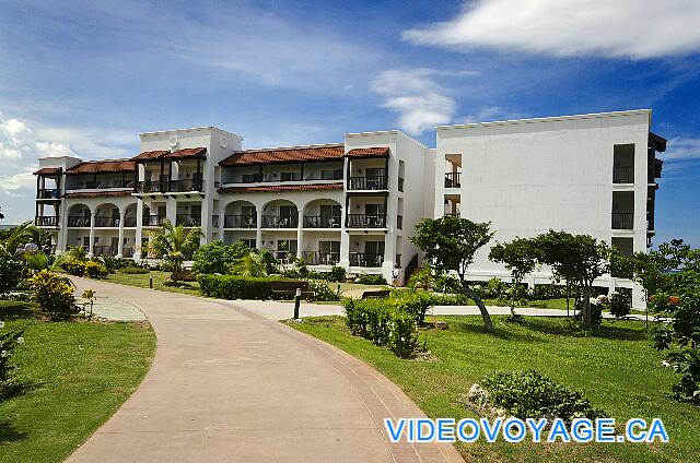 Cuba Cayo Santa Maria Memories Azul / Paraiso Les batiments avec des chambres vue océan ont des chambres supplémentaires orienté vers l'océan.