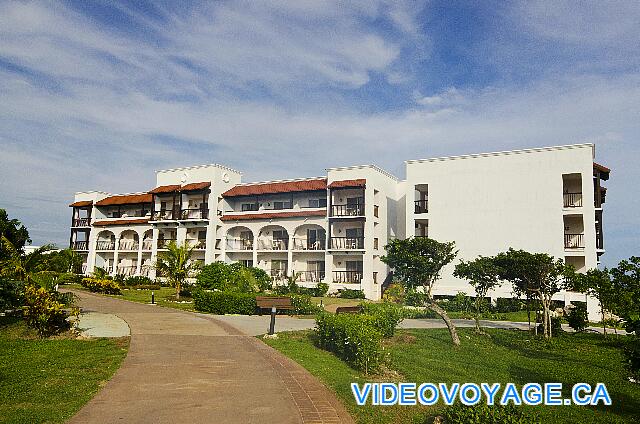 Cuba Cayo Santa Maria Memories Azul / Paraiso Les batiments avec des chambres vue océan ont des chambres supplémentaires orienté vers l'océan.