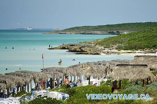 Cuba Cayo Santa Maria Memories Azul / Paraiso Eastbound, there is no beach for quite a distance.