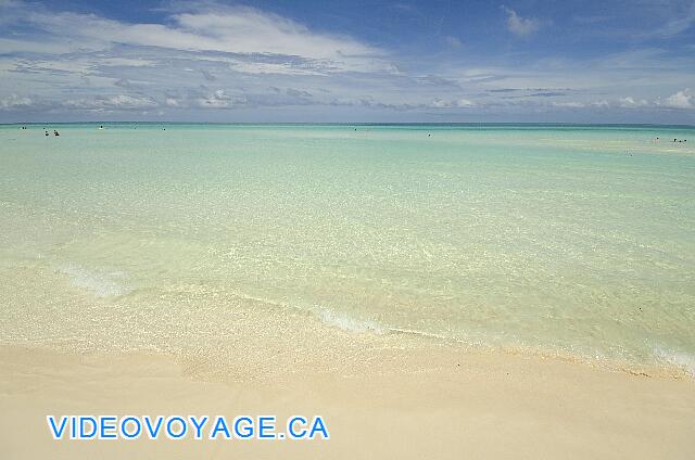 Cuba Cayo Santa Maria Memories Azul / Paraiso Una arena de color beige pálido.