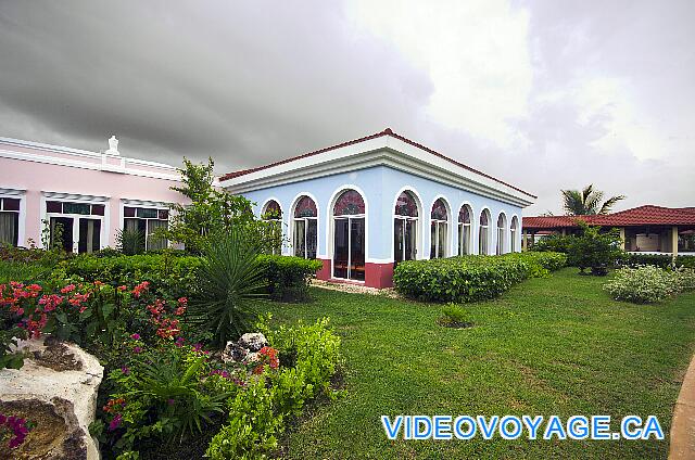 Cuba Cayo Santa Maria Memories Azul / Paraiso L'extérieur du restaurant buffet de l'hôtel Paraiso, très similaire au restaurant buffet de l'hôtel Azul.