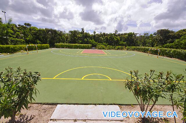 Cuba Cayo Santa Maria Playa Cayo Santa Maria Una cancha de baloncesto utilizada por el fútbol