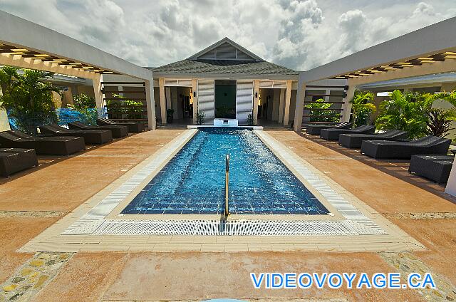 Cuba Cayo Santa Maria Playa Cayo Santa Maria A Jacuzzi in the SPA center