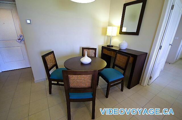 Cuba Cayo Santa Maria Playa Cayo Santa Maria Una mesa de la cocina