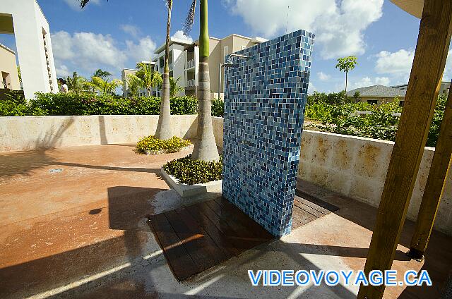 Cuba Cayo Santa Maria Playa Cayo Santa Maria Lluvias en la terraza de la piscina.