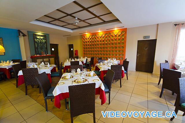 Cuba Cayo Santa Maria Playa Cayo Santa Maria A dining room conditioning