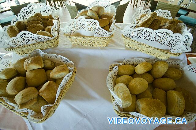 Cuba Cayo Santa Maria Playa Cayo Santa Maria A bread bar