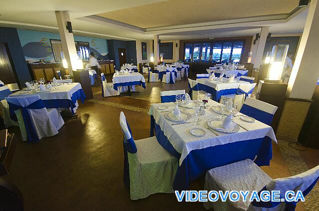 Cuba Cayo Santa Maria Playa Cayo Santa Maria In the evening the ranchon beach turns into a la carte restaurant to offer seafood.