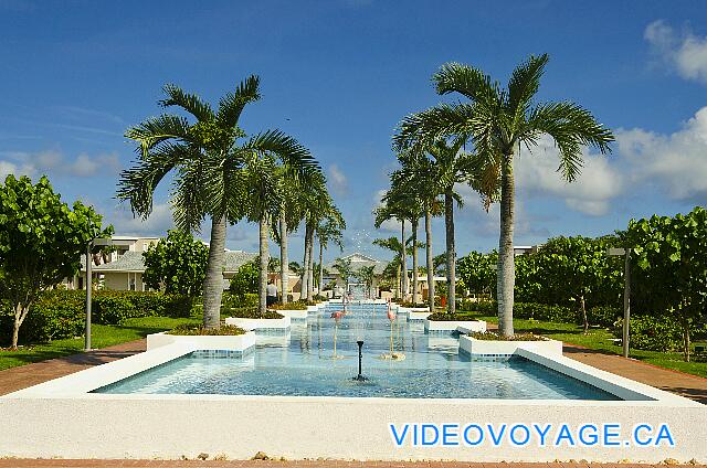 Cuba Cayo Santa Maria Playa Cayo Santa Maria Au centre du site, en arrière plan le Lobby