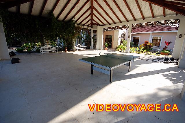 Cuba Cayo Santa Maria Iberostar Ensenachos Una mesa de ping pong, un gigantesco juego de ping pong en una habitación o en el SPA se practica PASO.