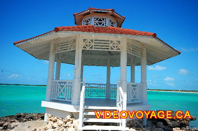 Cuba Cayo Santa Maria Iberostar Ensenachos A small gazebo with a stunning view.