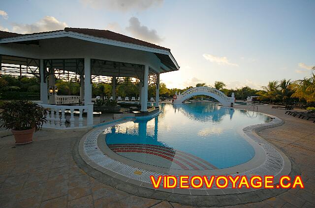 Cuba Cayo Santa Maria Iberostar Ensenachos La piscina de la mañana ...