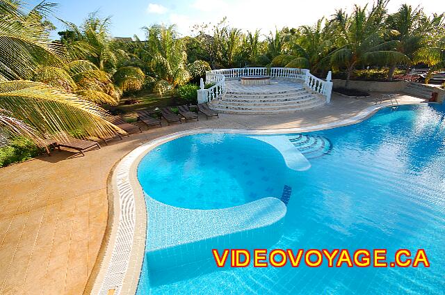 Cuba Cayo Santa Maria Iberostar Ensenachos A small whirlpool integrated in the swimming pool. The terrace serves only pool filtration system.