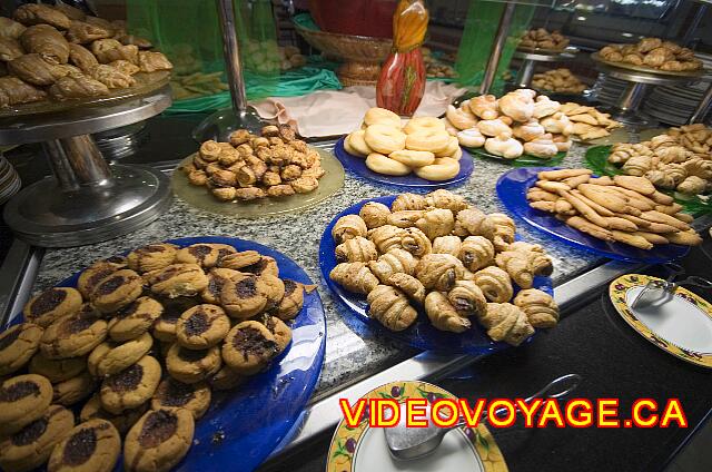 Cuba Cayo Santa Maria Iberostar Ensenachos galletas, donas, croissant de chocolate, croissants, ...