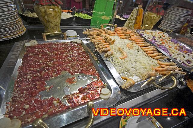 Cuba Cayo Santa Maria Iberostar Ensenachos A las carnes y camarones sazonados.