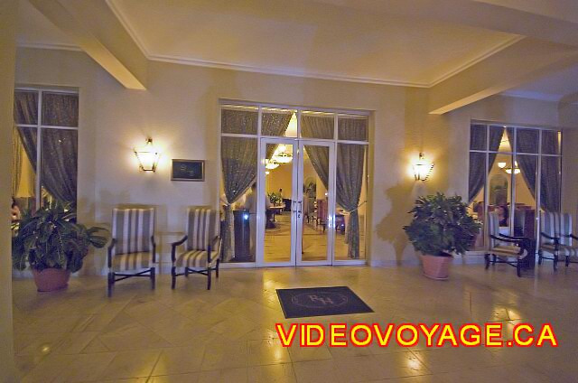 Cuba Cayo Santa Maria Iberostar Ensenachos La entrada la noche