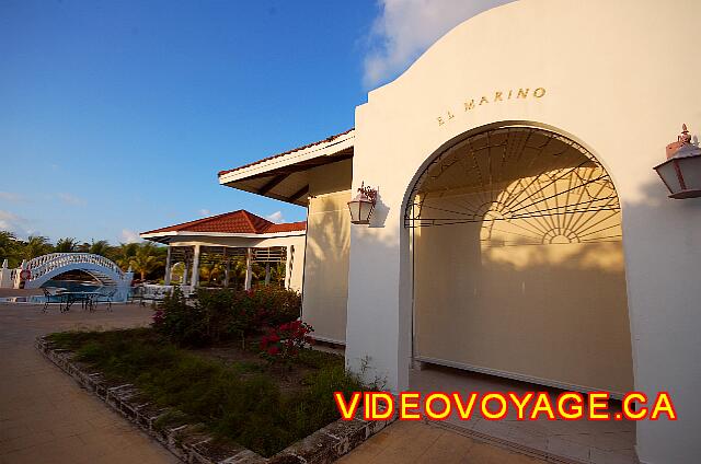 Cuba Cayo Santa Maria Iberostar Ensenachos The poolside snack bar restaurant west of the site.