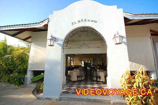 Cuba Cayo Santa Maria Iberostar Ensenachos The restaurant pool snack bar east of the site.