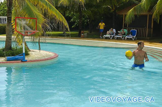 Cuba Cayo Santa Maria Iberostar Ensenachos Basketball in the pool