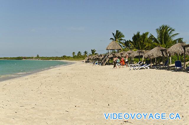 Cuba Cayo Santa Maria Iberostar Ensenachos Una gran cantidad de palapas para la cantidad de clientes!