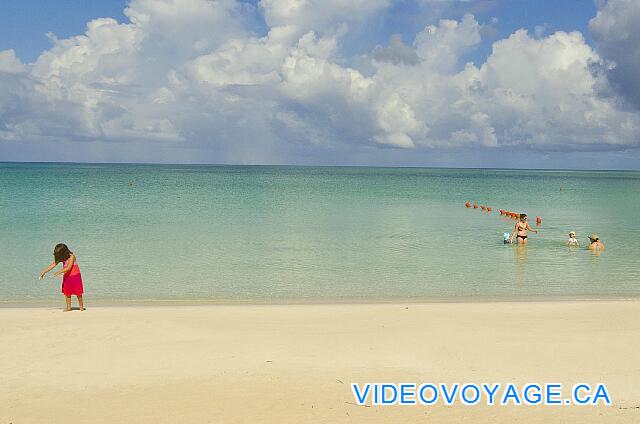 Cuba Cayo Santa Maria Iberostar Ensenachos La plage Megano pour les enfants, la plage Ensenachos pour les adultes.  