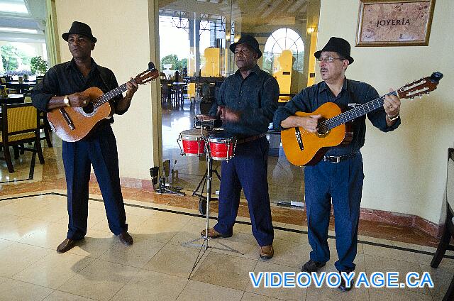 Cuba Cayo Santa Maria Iberostar Ensenachos Evening musicians