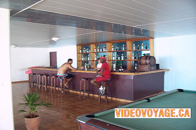 Cuba Santa Maria Del Mar Tropicoco The pool bar with a pool table.