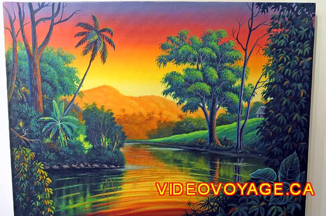 Cuba Santiago de Cuba Melia Santiago de Cuba Obras expuestas en el hotel.