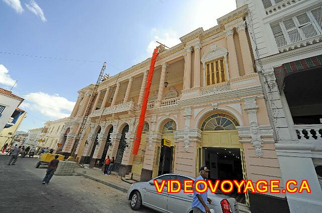 Cuba Santiago de Cuba Melia Santiago de Cuba Otra elegante edificio en obras.