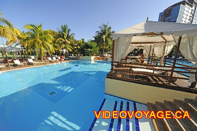 Cuba Santiago de Cuba Melia Santiago de Cuba Para masajes en la piscina.
