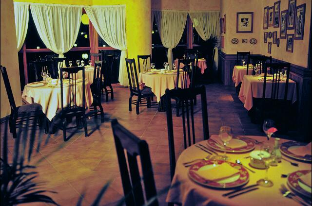 Cuba Santiago de Cuba Melia Santiago de Cuba An elegant restaurnt.