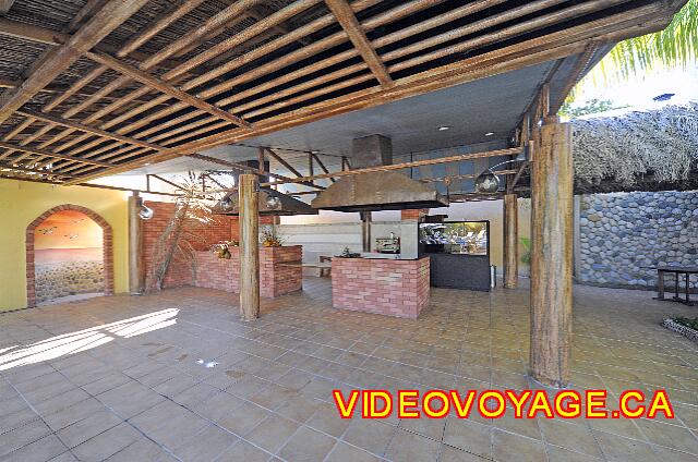 Cuba Santiago de Cuba Melia Santiago de Cuba The Criollo grill restaurant was not open during our visit.