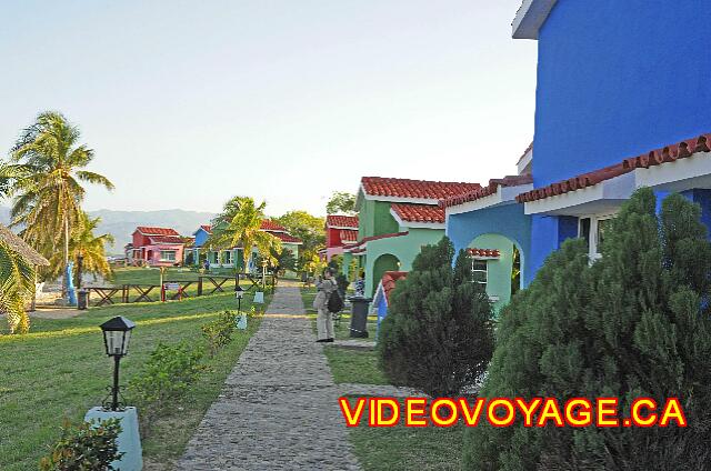 Cuba Trinidad Costasur Les 10 bungalows sur le bord de la plage.