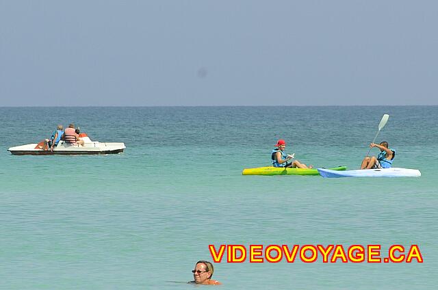 Cuba Varadero ROC Arenas Doradas Les vagues ne sont pas trop fortes habituellement à Varadero, ce qui facilite de partir en mer.  S'il y a des vagues trop fortes, les sports nautiques ne sont pas autorisé.