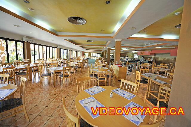 Cuba Varadero ROC Arenas Doradas The dining room on the day, a fairly large room.