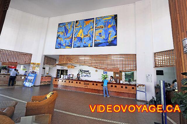 Cuba Varadero ROC Arenas Doradas The reception the day, right exchange office and left the tourist office.