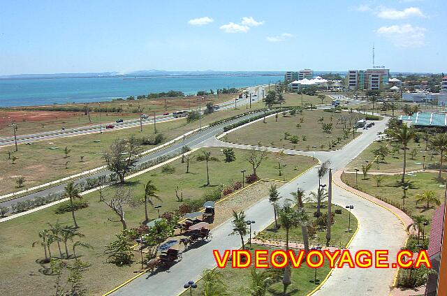 Cuba Varadero Solymar Devant l'hôtel, une vue sur la baie ce Cardenas, à droite le début de la ville de Varadero tout près.