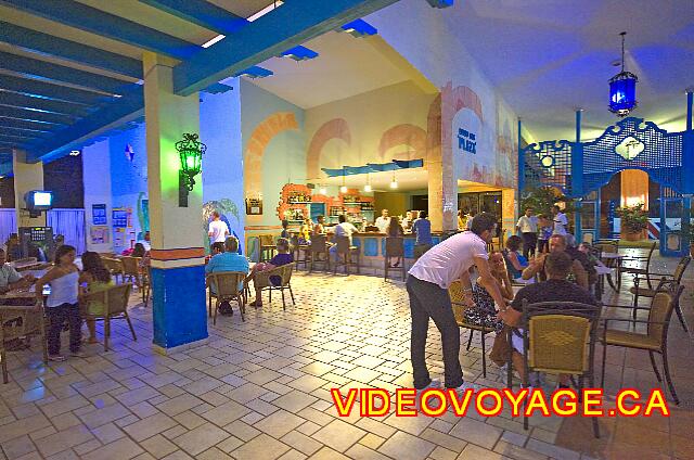 cuba Varadero ROC Barlovento El Lobby Bar es muy popular en la noche.