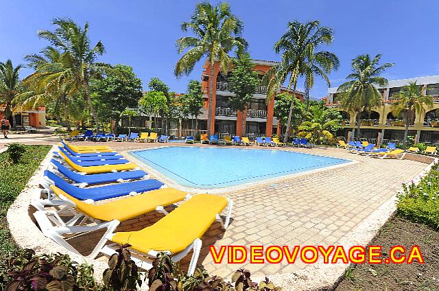 cuba Varadero ROC Barlovento Plenty of sun loungers for a pool of children ...