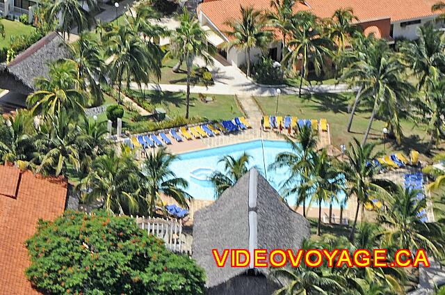 cuba Varadero ROC Barlovento Another pool near the beach with snack bar.