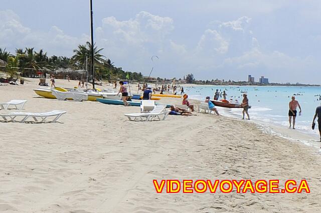 cuba Varadero ROC Barlovento La playa se limpia cada mañana mecánicamente.