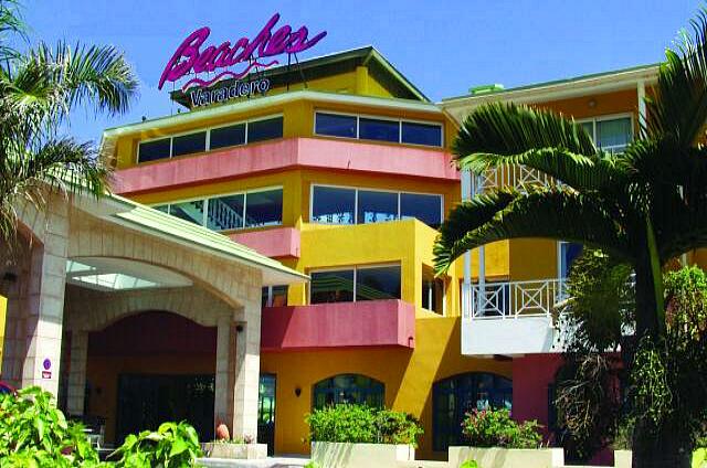 Cuba Varadero Melia Las Antillas El frente y la entrada del hotel, mientras que el hotel era un Beache de.